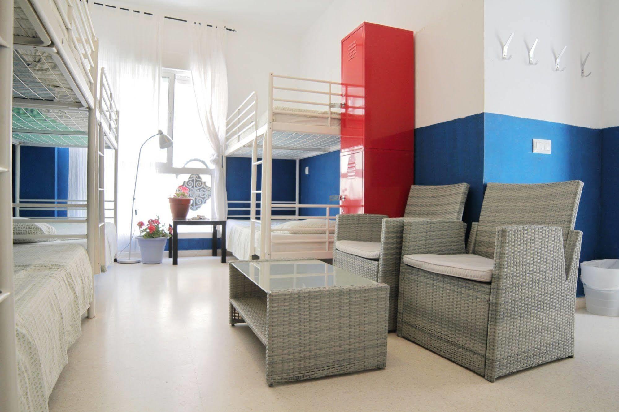Cadiz Inn Backpackers المظهر الخارجي الصورة