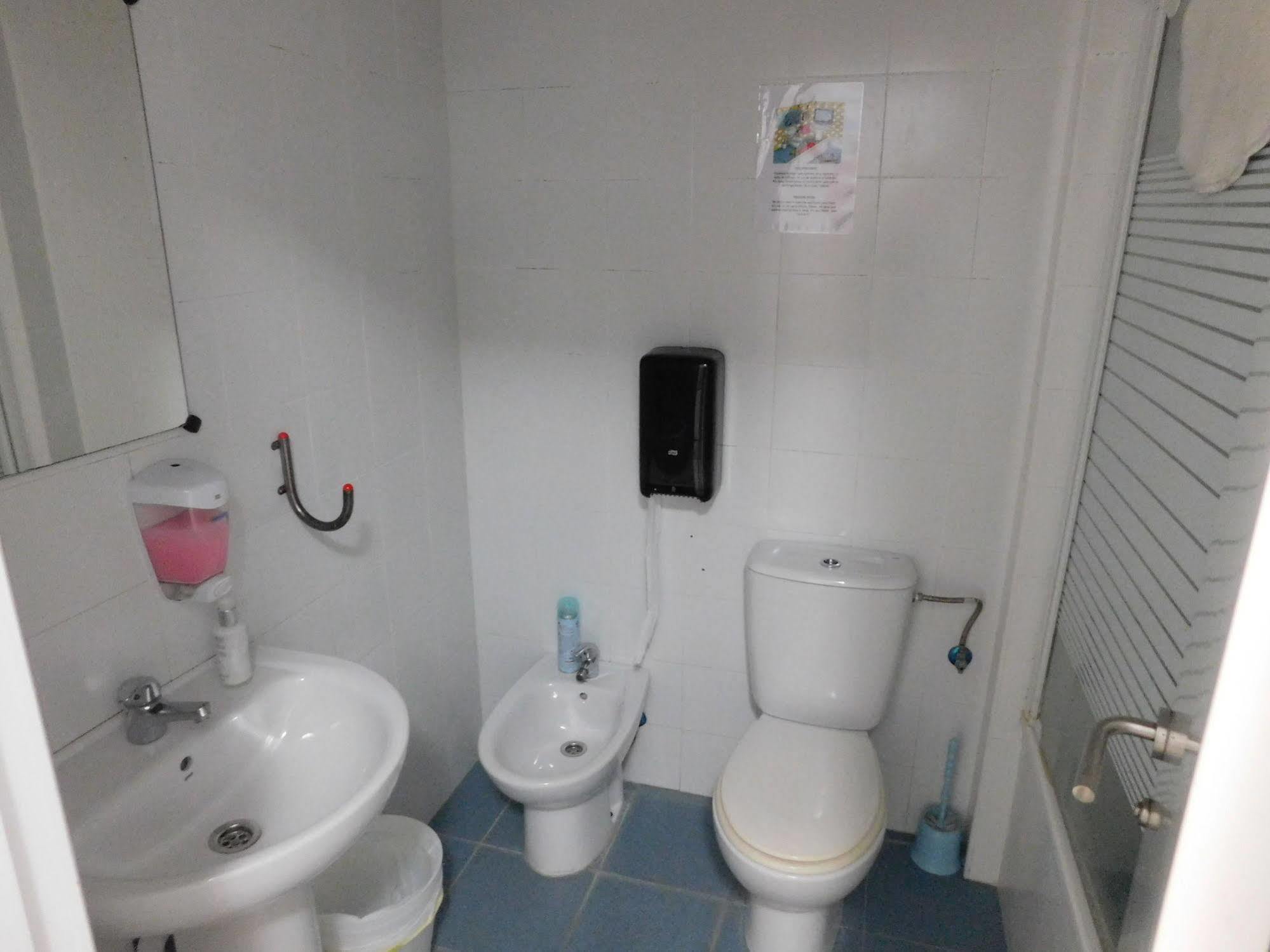 Cadiz Inn Backpackers المظهر الخارجي الصورة