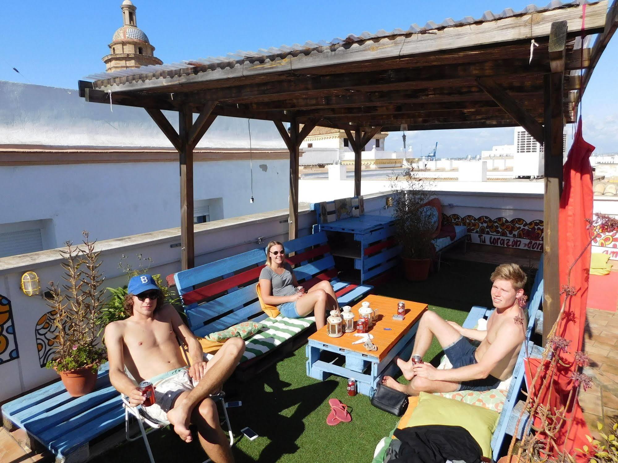 Cadiz Inn Backpackers المظهر الخارجي الصورة