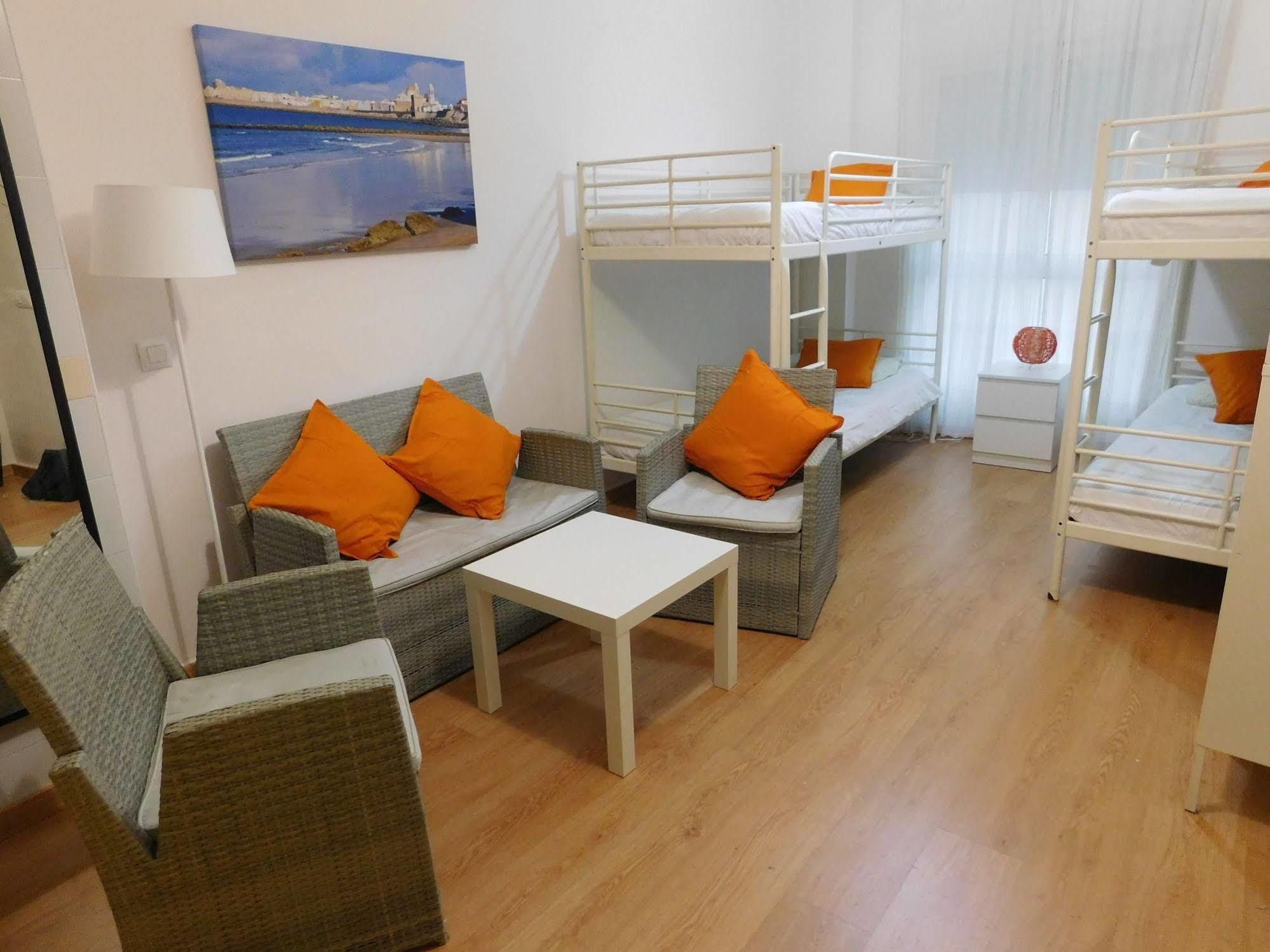 Cadiz Inn Backpackers المظهر الخارجي الصورة